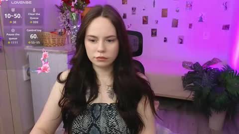 Snapshot of alice_moondark chatting on February 3, 2026, 7:08 pm Alice online show from February 3, 2026, 7:08 pm