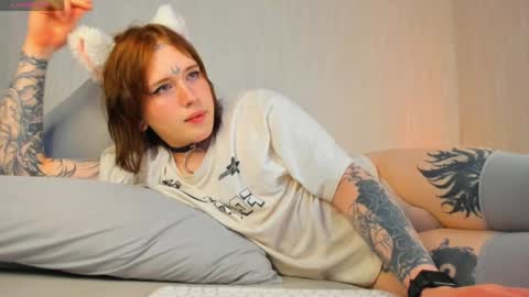  Alice  online show from April 25, 2026, 12:19 pm