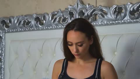 Snapshot of alice_munro chatting on September 15, 2025, 3:06 am AliceMunro online show from September 15, 2025, 3:06 am