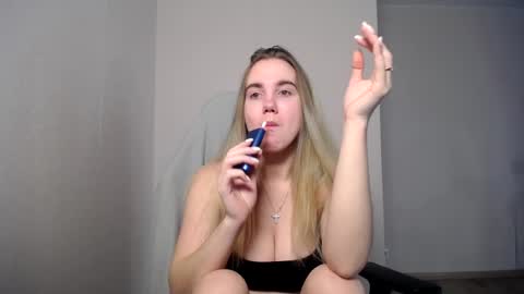 Snapshot of alice_rays_ chatting on January 9, 2026, 4:04 am Alice online show from January 9, 2026, 4:04 am