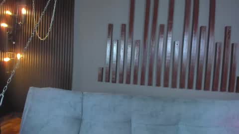 alice_rous21 online show from October 4, 2025, 1:53 pm