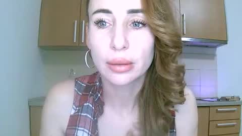Snapshot of alice_sewx chatting on November 20, 2025, 3:01 pm Alice Sewx online show from November 20, 2025, 3:01 pm