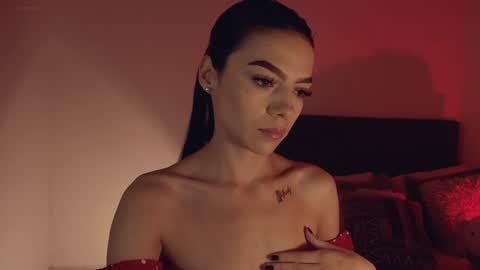 Snapshot of alice_steffen chatting on February 9, 2025, 3:11 am evedam online show from February 9, 2025, 3:11 am