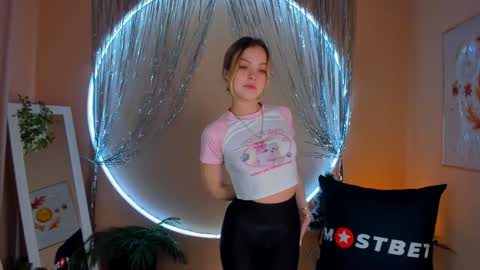 Alice  online show from December 9, 2024, 1:45 pm