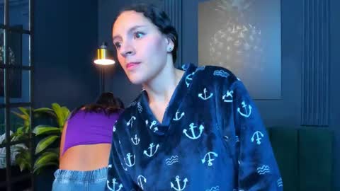 Snapshot of aliceandsia chatting on September 29, 2025, 12:10 pm Alice and Asia online show from September 29, 2025, 12:10 pm