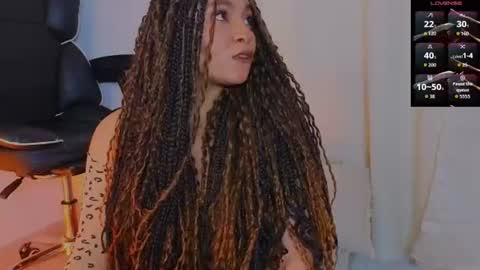 Snapshot of alicebenette chatting on August 7, 2026, 11:07 pm Alice Benette online show from August 7, 2026, 11:07 pm