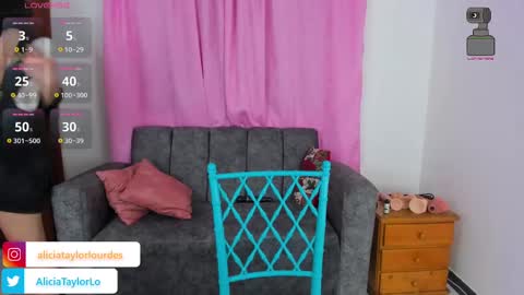 Snapshot of alicebigboobsxxx chatting on February 27, 2025, 9:47 pm Juli   online show from February 27, 2025, 9:47 pm