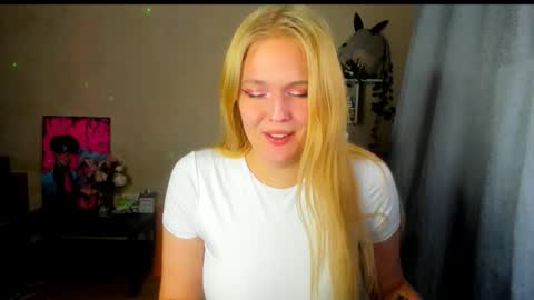 AliceCasey online show from November 25, 2025, 2:17 pm