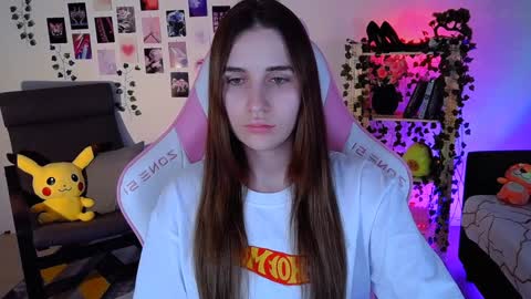 alicecharmy online show from December 4, 2024, 2:59 pm