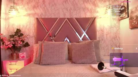  Aliice online show from October 7, 2025, 7:11 pm