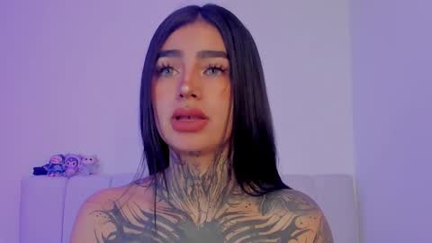 Alice  online show from November 11, 2025, 7:14 pm