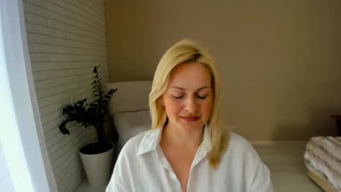 Snapshot of alicee__grace chatting on February 20, 2026, 9:54 am Alicee online show from February 20, 2026, 9:54 am