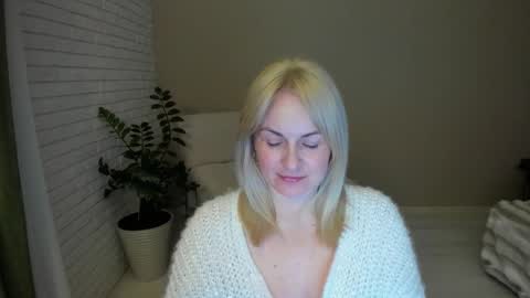 Snapshot of alicee__grace chatting on March 4, 2026, 6:58 pm Alicee online show from March 4, 2026, 6:58 pm