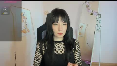 Snapshot of aliceeinwonderlanddd chatting on May 13, 2026, 2:31 am Alice online show from May 13, 2026, 2:31 am