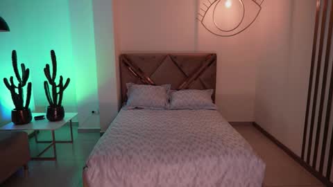 Alice online show from December 4, 2025, 5:43 pm