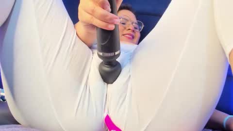 Snapshot of alicehott_05 chatting on March 4, 2026, 5:13 am alicehott_05 online show from March 4, 2026, 5:13 am