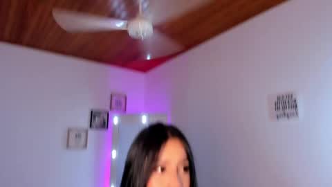 Snapshot of alicekiing_ chatting on May 9, 2026, 2:50 am ALICEKIING online show from May 9, 2026, 2:50 am
