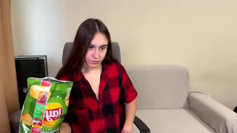 alicekollt online show from October 27, 2025, 8:51 am