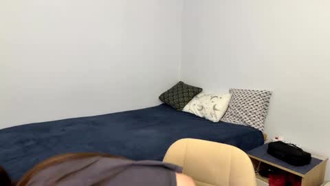 alicekollt online show from May 20, 2026, 7:53 pm