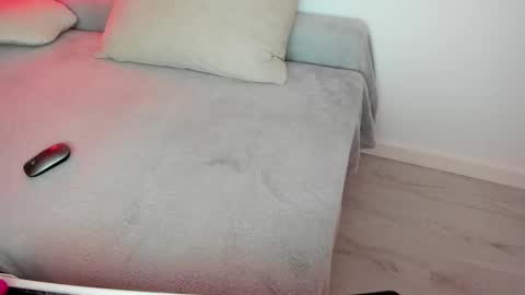 AliceLevine online show from March 5, 2025, 8:21 am