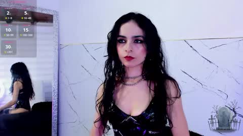 Snapshot of alicenoir_ chatting on December 17, 2024, 8:43 pm alicenoir_ online show from December 17, 2024, 8:43 pm