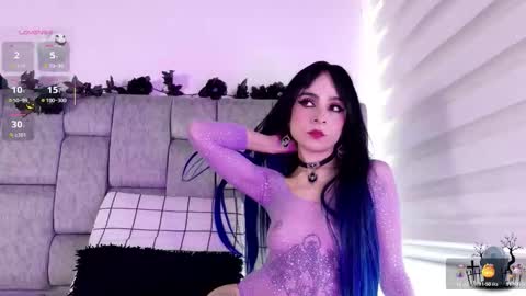 Snapshot of alicenoir_ chatting on October 13, 2025, 6:52 pm alicenoir_ online show from October 13, 2025, 6:52 pm