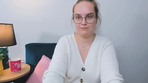 alicesensitive online show from September 22, 2025, 10:28 am