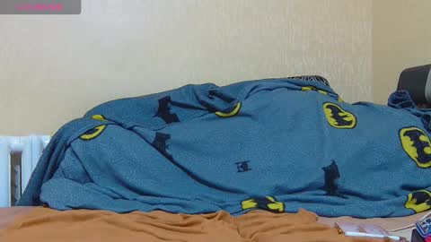 AliceWoolfy online show from November 14, 2025, 8:29 pm