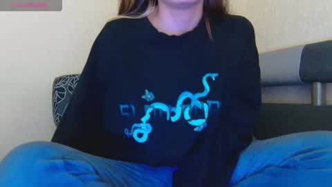 Snapshot of alicewoolfy chatting on April 27, 2026, 11:14 pm AliceWoolfy online show from April 27, 2026, 11:14 pm