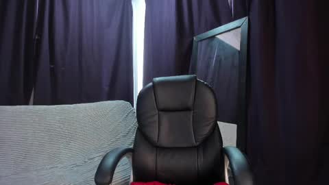 Snapshot of alicia_carr chatting on January 29, 2025, 7:11 pm Alicia online show from January 29, 2025, 7:11 pm