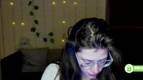 Alicia online show from February 26, 2025, 4:24 pm