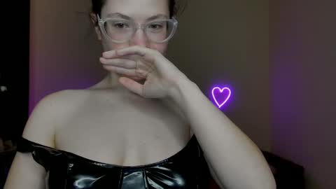 Alicia online show from March 2, 2025, 9:31 am