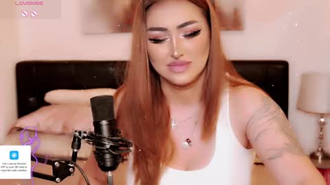 Snapshot of alicia_kitten chatting on January 24, 2025, 11:02 pm Johnny online show from January 24, 2025, 11:02 pm