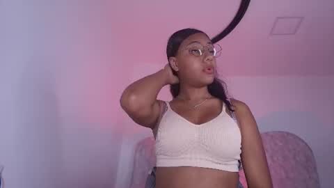 Snapshot of alicia_kyse chatting on June 25, 2026, 5:12 am Alicia Kyse online show from June 25, 2026, 5:12 am