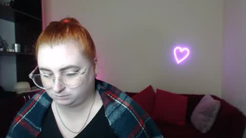 Snapshot of aliciaaared_kis chatting on November 12, 2025, 7:09 am Alicia online show from November 12, 2025, 7:09 am