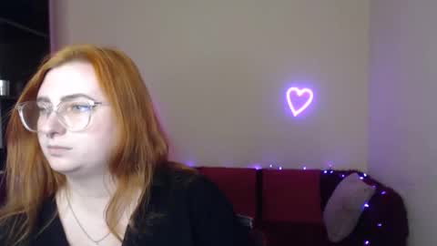 Snapshot of aliciaaared_kis chatting on January 7, 2026, 12:29 pm Alicia online show from January 7, 2026, 12:29 pm