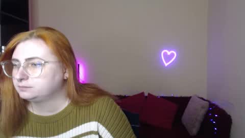 Snapshot of aliciaaared_kis chatting on January 17, 2026, 12:21 pm Alicia online show from January 17, 2026, 12:21 pm