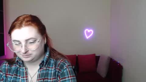 Snapshot of aliciaaared_kis chatting on February 2, 2026, 12:26 pm Alicia online show from February 2, 2026, 12:26 pm