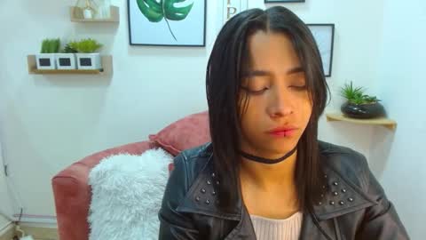 Snapshot of aliciacute__ chatting on October 3, 2025, 8:17 pm aliciacute online show from October 3, 2025, 8:17 pm