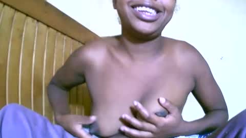 alicianah online show from October 8, 2025, 5:38 am