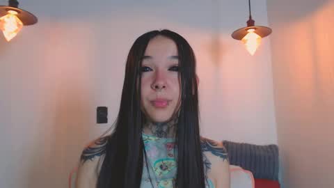Snapshot of alien_eyes09 chatting on April 19, 2026, 1:38 am online show from April 19, 2026, 1:38 am