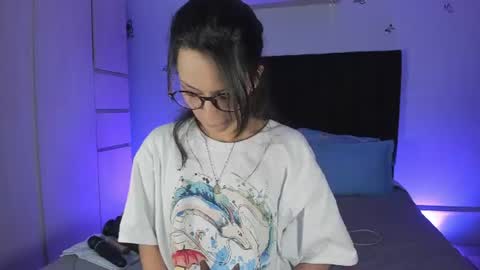 Snapshot of alien_universe chatting on July 17, 2026, 9:30 pm Aiko Independent Model online show from July 17, 2026, 9:30 pm
