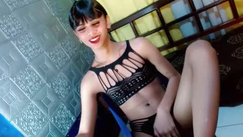 aliexagrey online show from April 17, 2026, 7:33 am