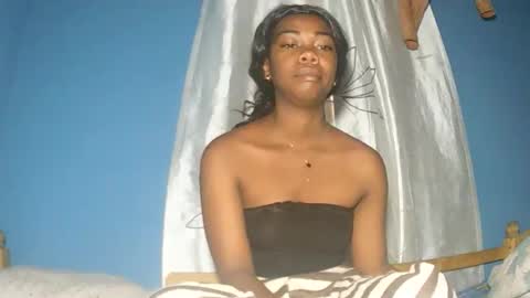 alihane21 online show from December 23, 2025, 10:46 am