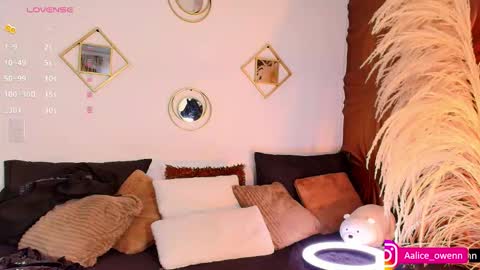 Alicie online show from September 19, 2025, 9:15 pm