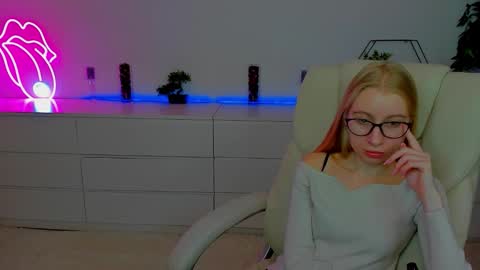 Alina online show from October 8, 2025, 6:22 am