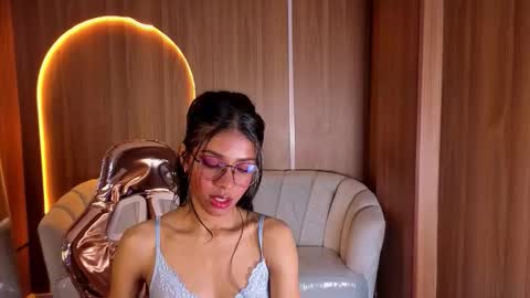 alina_b_ online show from March 18, 2026, 8:12 pm