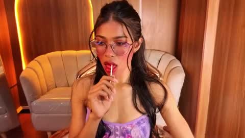 Snapshot of alina_b_ chatting on May 6, 2026, 8:03 pm alina_b_ online show from May 6, 2026, 8:03 pm