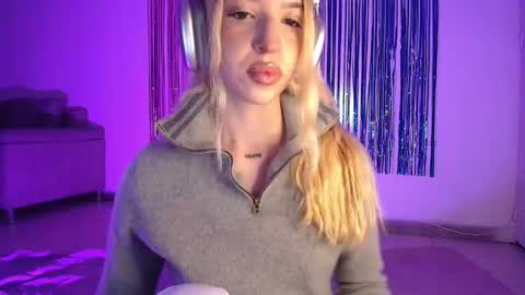 Alina  online show from October 26, 2025, 2:50 am
