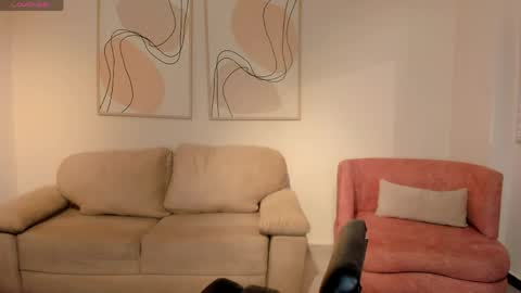 Snapshot of alinakravitz_ chatting on May 16, 2026, 6:07 pm alinakravitz_ online show from May 16, 2026, 6:07 pm